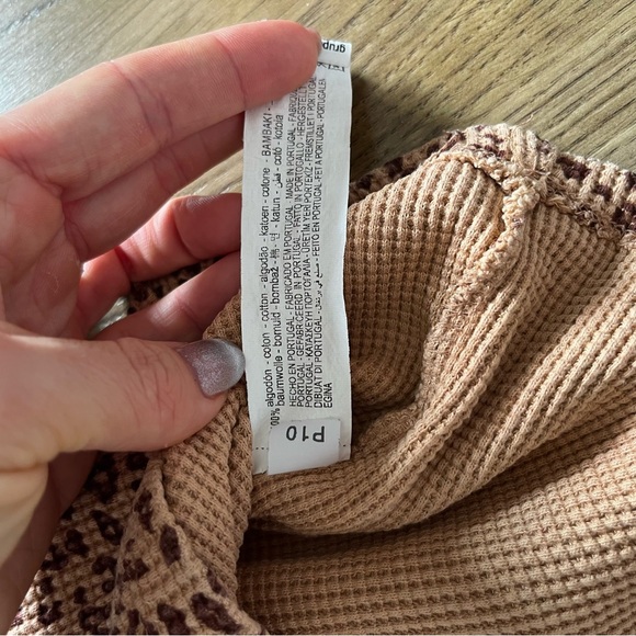 Zara Leopard Print Long Sleeve Waffle Top - Picture 4 of 4